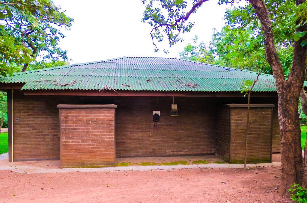 Woodlands Lilongwe Hotell Exteriör bild