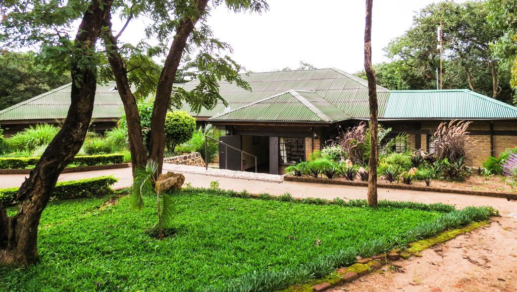 Woodlands Lilongwe Hotell Exteriör bild