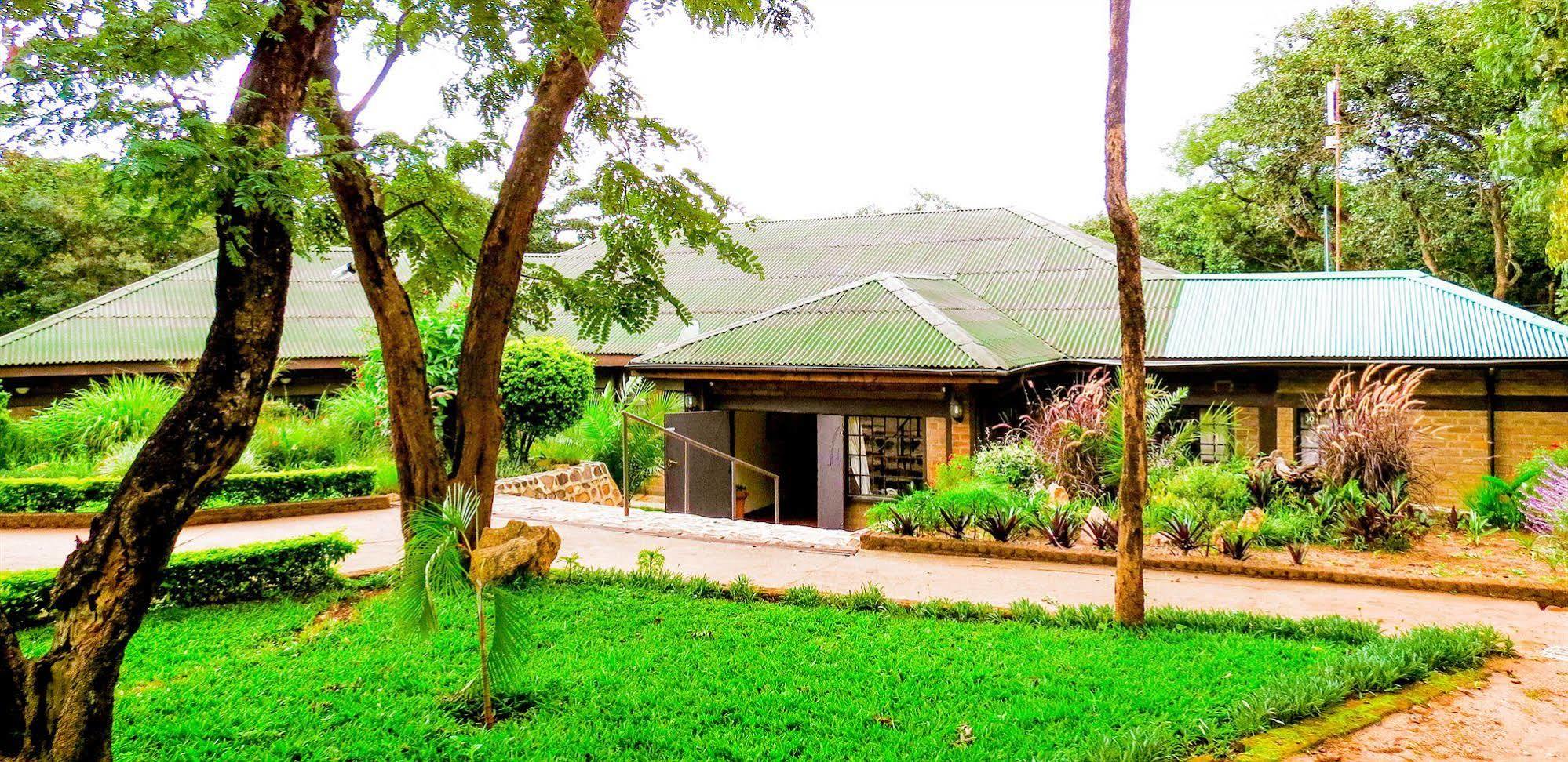 Woodlands Lilongwe Hotell Exteriör bild